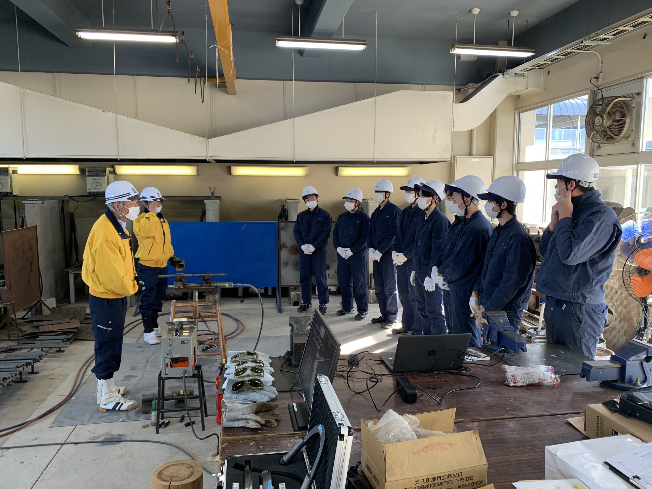 福岡県立鞍手竜徳高等学校にて出前授業を行いました。